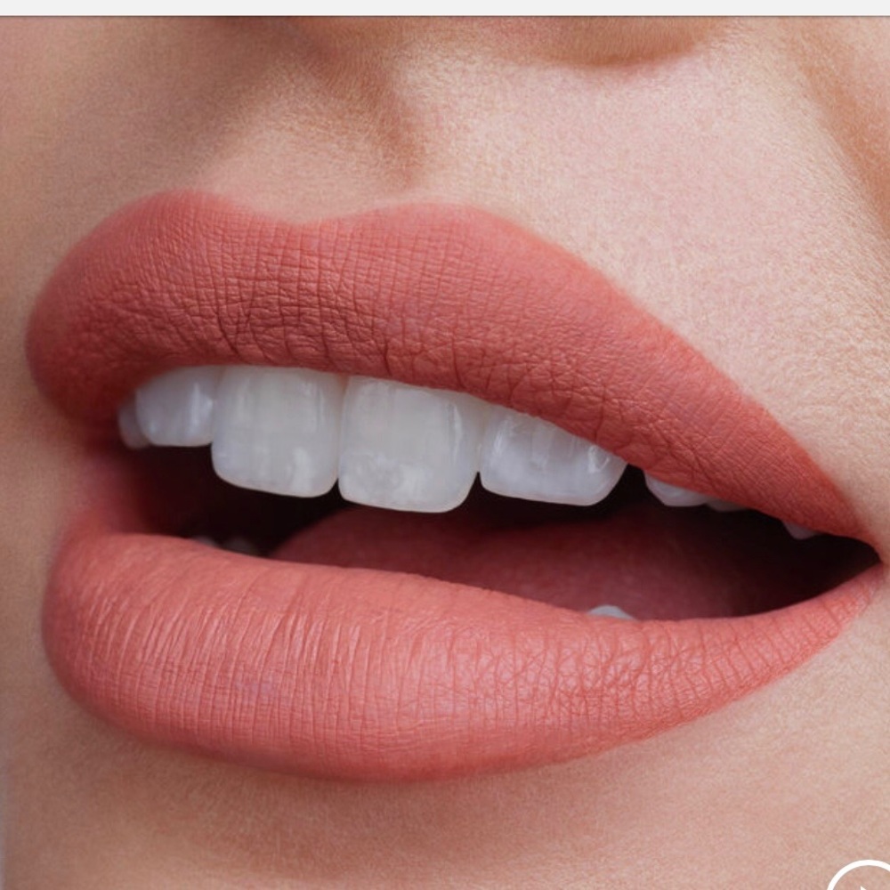 💋Tarte Glossy Lip Paint💋Rose💋Matte Finish💋 - Picture 2 of 3